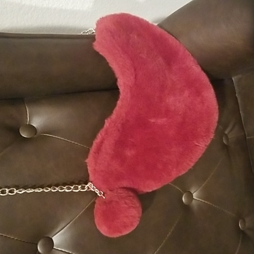 NWOT "Deb & Dave" Heart Shaped Fur Crossbody added bonus mini crossbody😍 - Picture 2 of 5